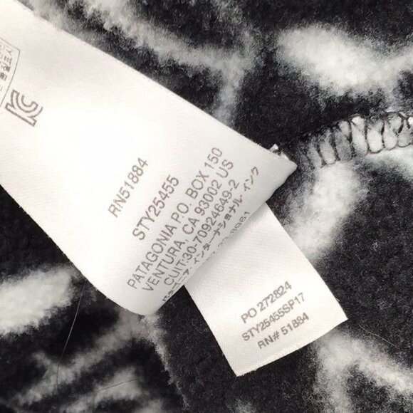 Patagonia Womans S IKAT Big Fish Print Black White Pink Pull Over Light Weight S - Picture 5 of 6